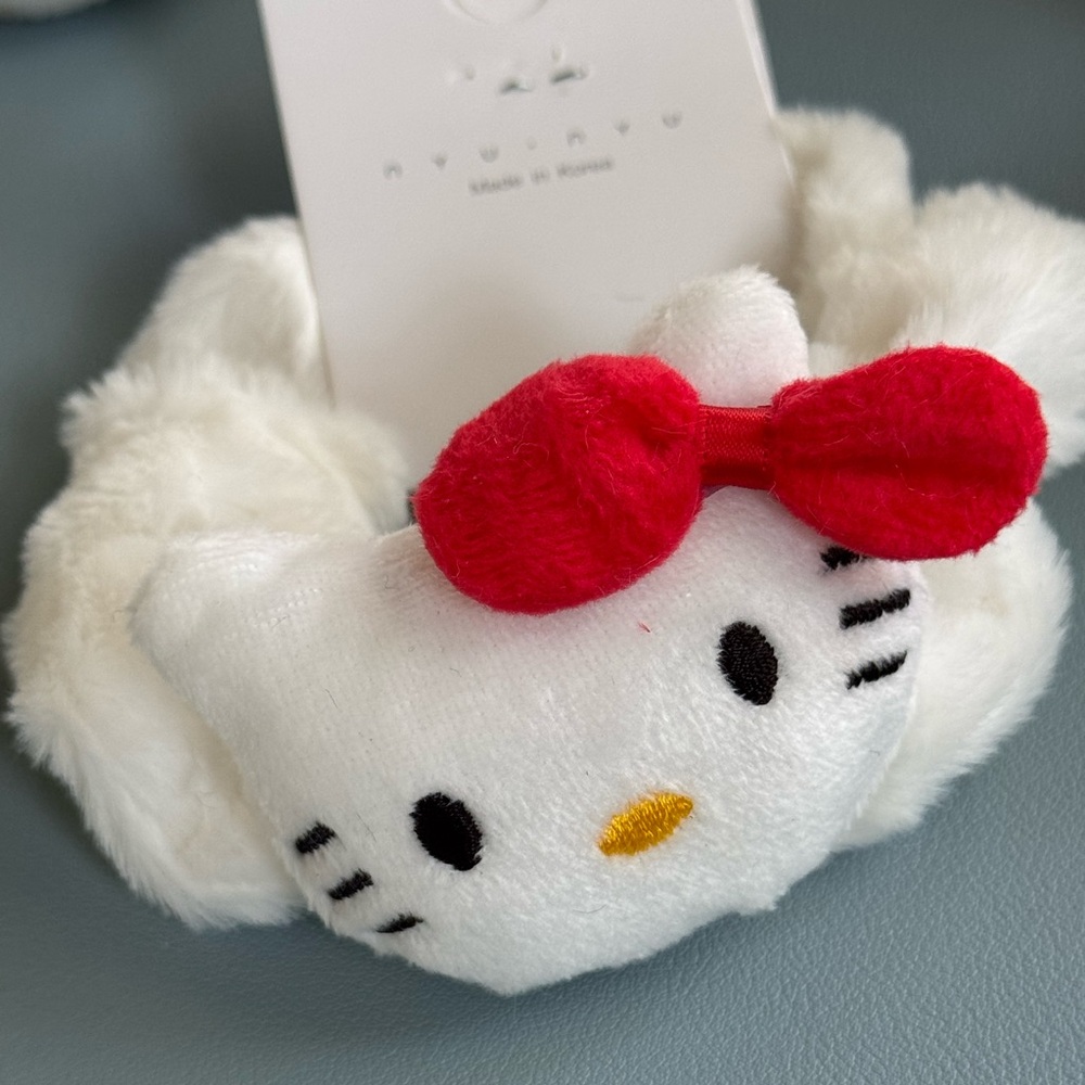 White and Red Kids Plushie Hello Kitty Scrunchie
